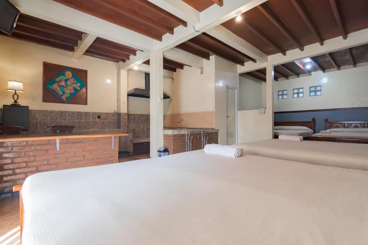 Samakta Guest House Lembang Exterior photo